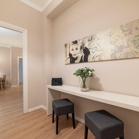 Apartamento Domus Claudia Roma Exterior foto