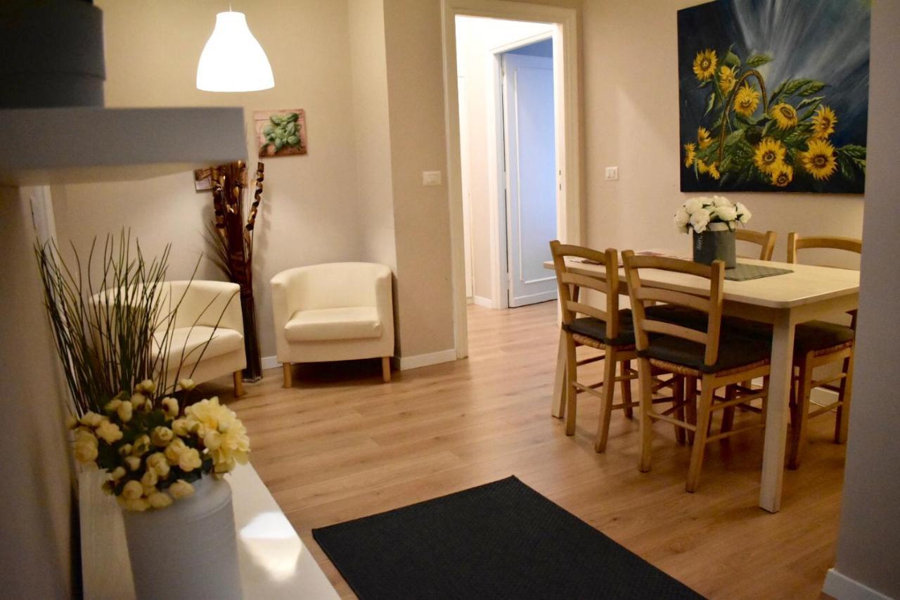 Apartamento Domus Claudia Roma Exterior foto