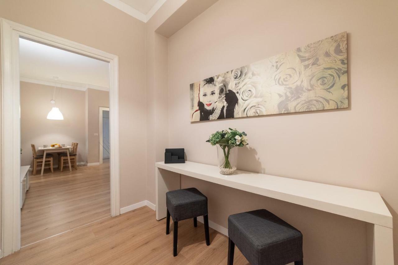 Apartamento Domus Claudia Roma Exterior foto