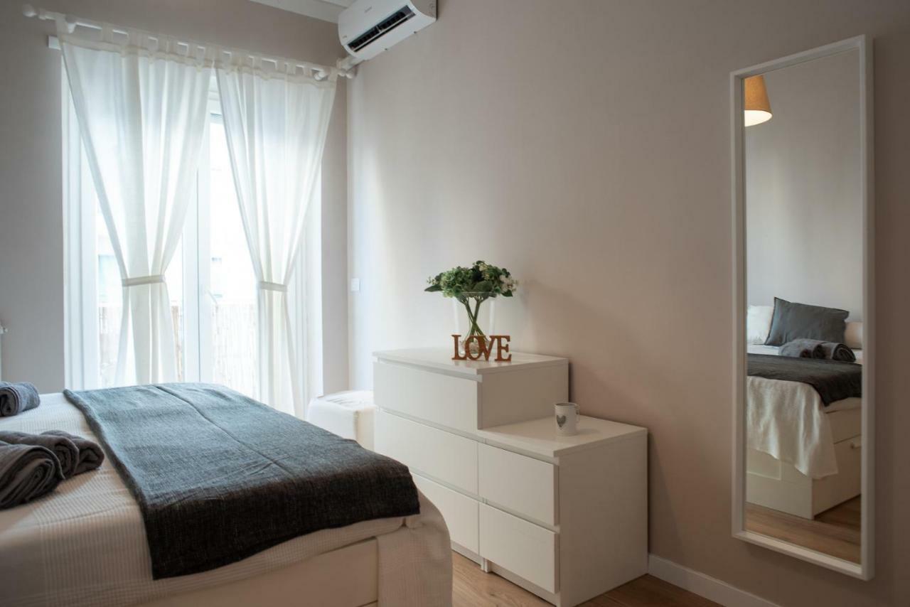 Apartamento Domus Claudia Roma Exterior foto
